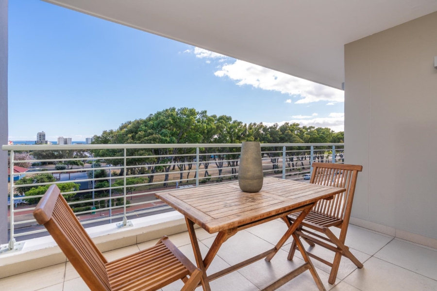 2 Bedroom Property for Sale in Green Point Western Cape